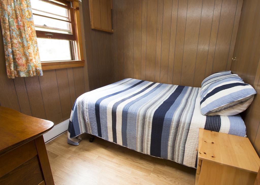 The Pines Cottage Resort Oxtongue Lake Bagian luar foto