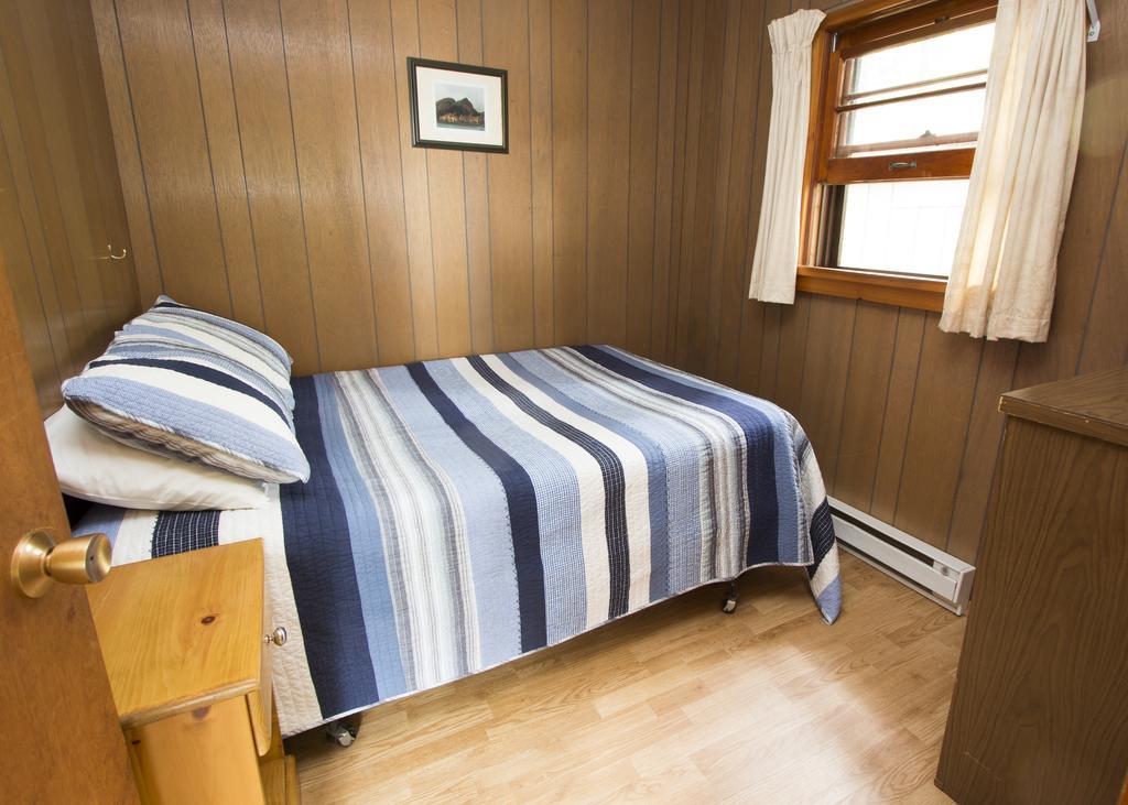 The Pines Cottage Resort Oxtongue Lake Bagian luar foto