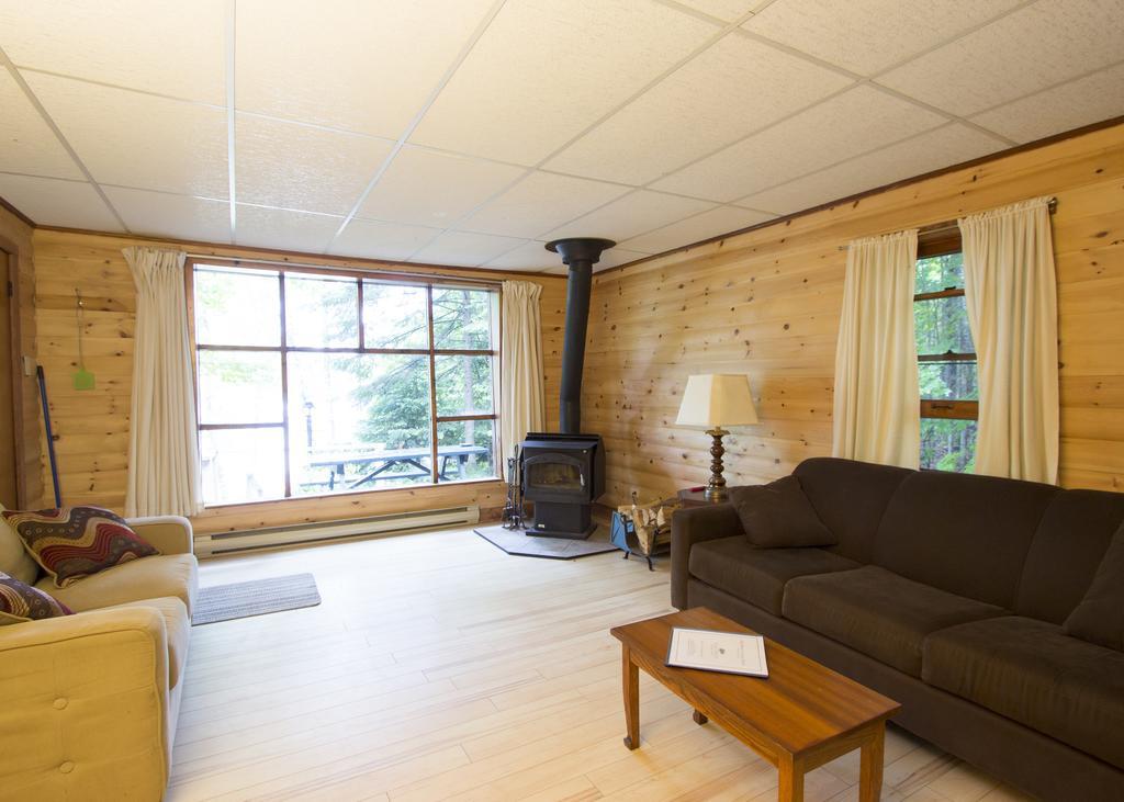 The Pines Cottage Resort Oxtongue Lake Bagian luar foto