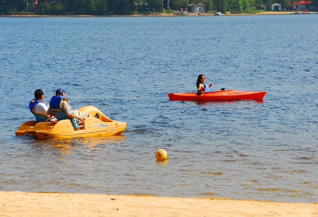 The Pines Cottage Resort Oxtongue Lake Bagian luar foto