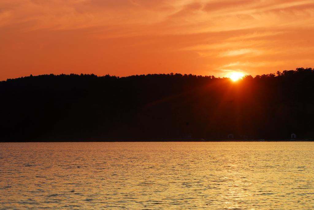 The Pines Cottage Resort Oxtongue Lake Bagian luar foto