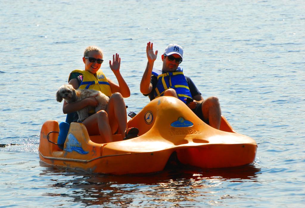 The Pines Cottage Resort Oxtongue Lake Bagian luar foto