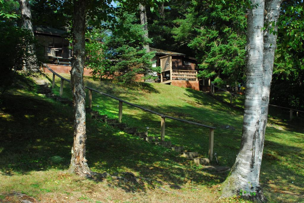 The Pines Cottage Resort Oxtongue Lake Bagian luar foto